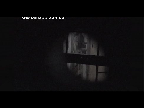 ❤️ Blondie viene segretamente filmato da un voyeur del quartiere nascosto dietro mattoni cavi Porno duroal it.bencoineth.top